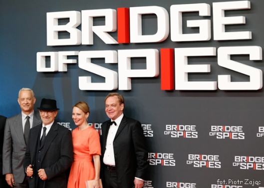 Tom Hanks , Steven Spielberg , Amy Ryan , Mikhail Gorevoy na premierze filmu " Most szpiegów " w Berlinie